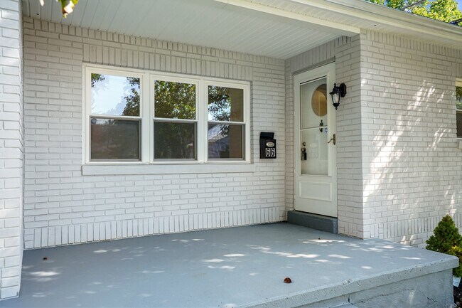 Foto del edificio - 66 Saylor St