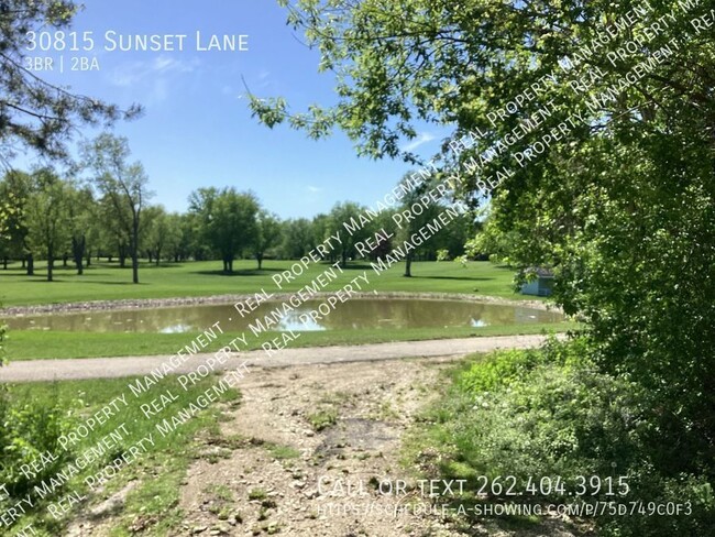 Building Photo - Three Bedroom Single family Ranch on Golf ...
