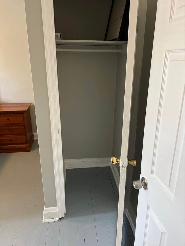 Building Photo - 3817 Cottage Ave