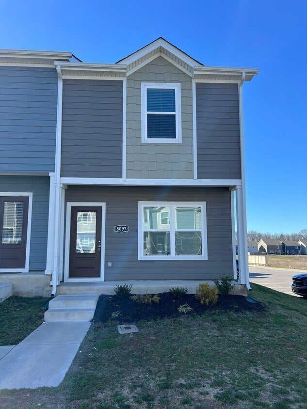 Primary Photo - Available Now! 3 Bedroom 2.5 Bathroom End ...