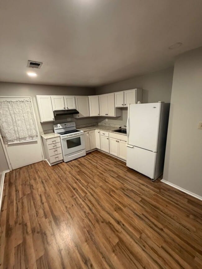 Building Photo - 4219 Longfield Dr