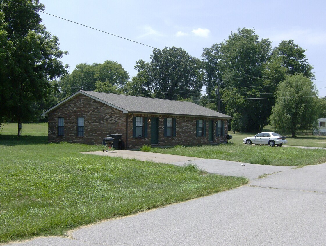 Foto principal - 146 Indiana Ave