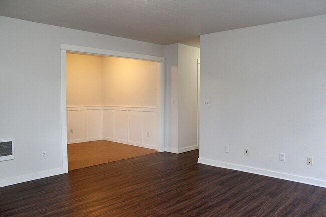 Foto del edificio - 5933 SE Franklin St