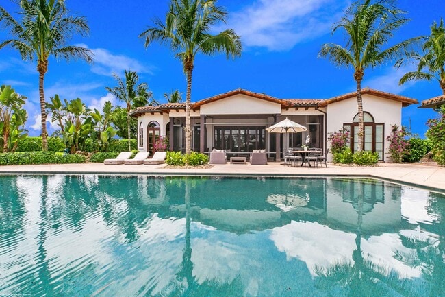 Building Photo - 13893 Gracida St