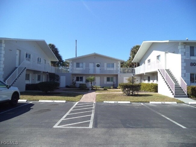 Building Photo - 8071 Country Rd