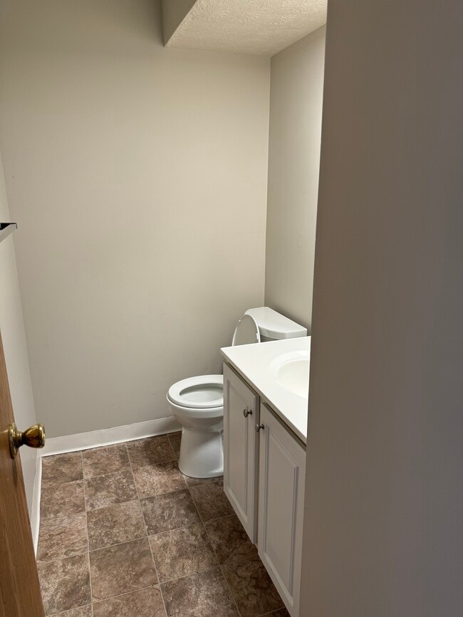 Building Photo - 1340 Blair House Ct