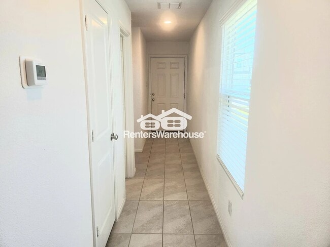 Building Photo - 131 Plumcove Dr