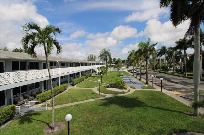 Foto del edificio - 600 Layne Blvd