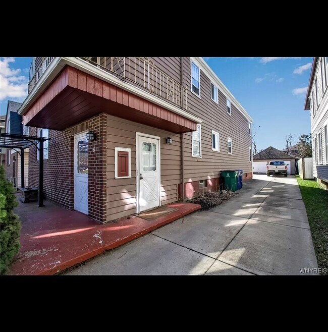 Foto del edificio - 67 Delham Ave