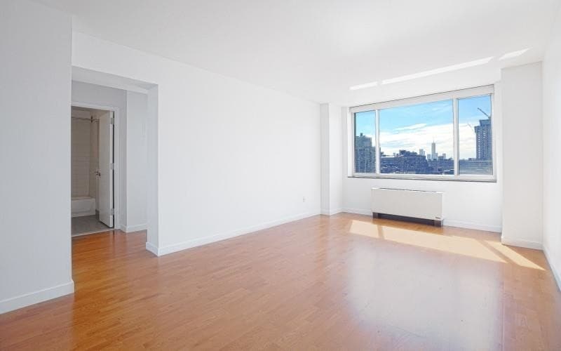 Primary Photo - 400 West 43rd Street