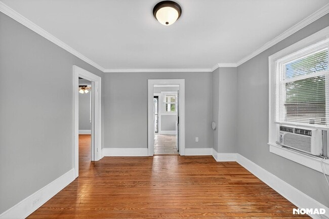 Building Photo - 304 1/2 Marstellar St