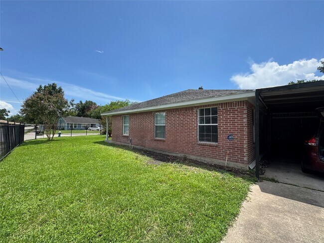 Foto del edificio - 5967 Southgood St
