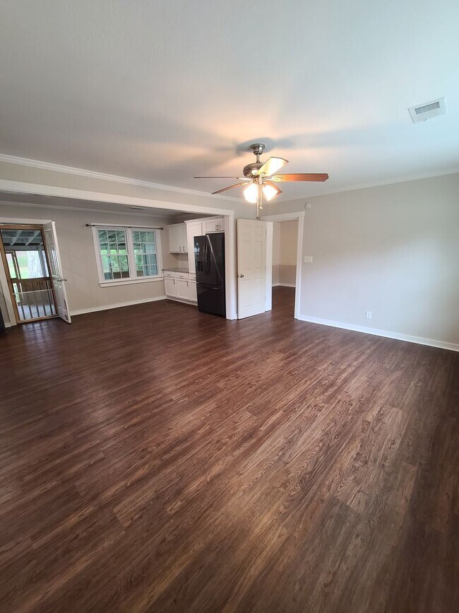 Foto del edificio - Comfortable Living in the Heart of Goose Creek