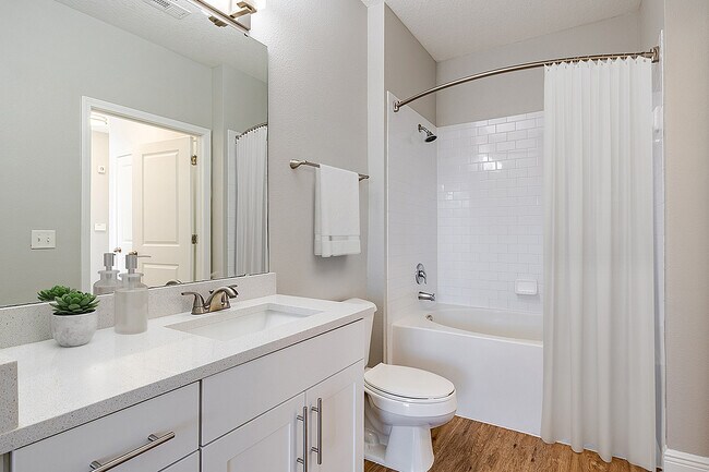 C243920-Citrus-Village-Baño_VS - Citrus Village