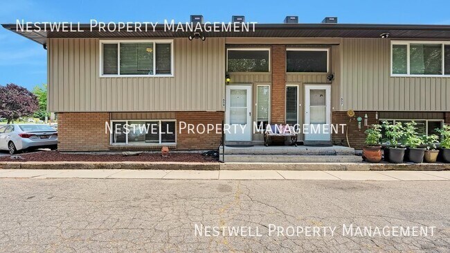 Building Photo - 659 Candlelite Ln