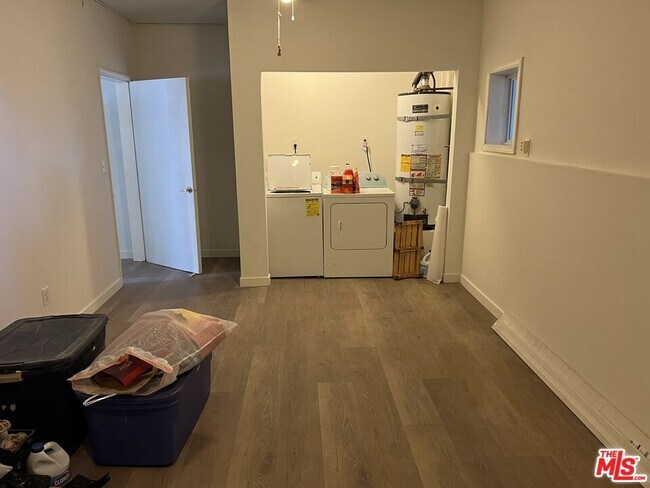 Foto del edificio - 2350 Foothill Blvd