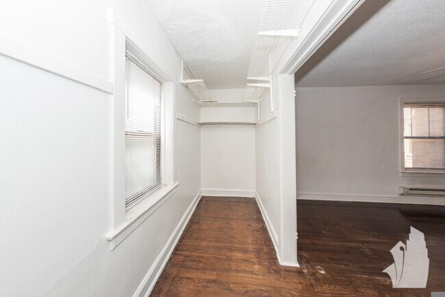 Building Photo - 2238 N Bissell St