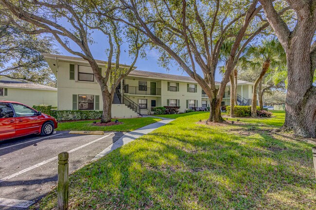 Building Photo - 601 Sabal Ridge Cir