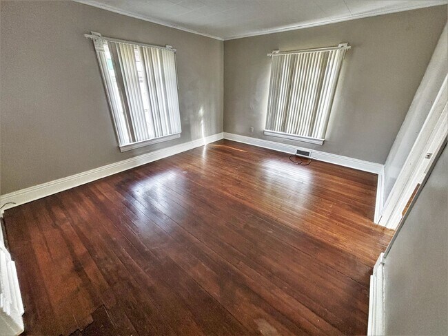 Foto del edificio - 735 S Wisconsin- 5 bedroom, 2 bathroom house