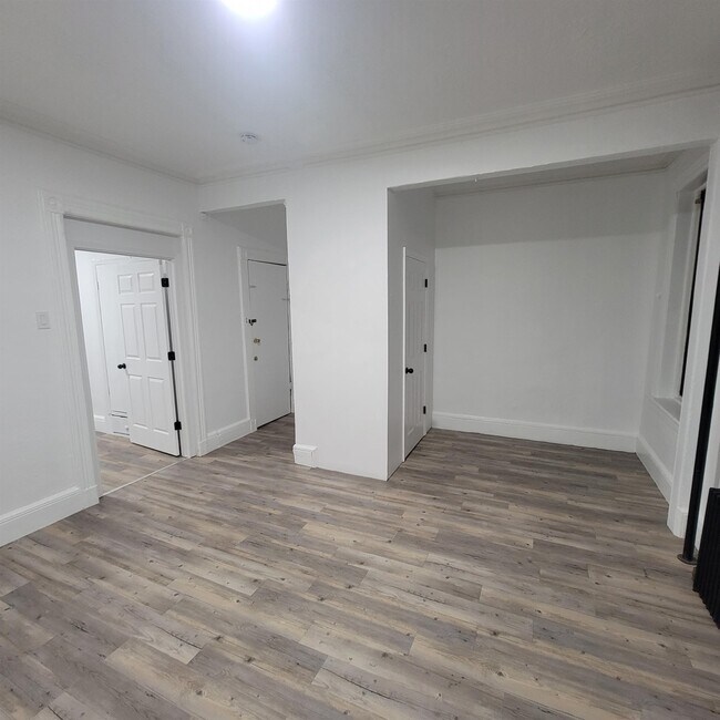 Building Photo - 515 Palisade Ave