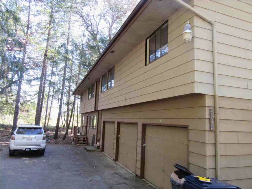 Front of Apartment - 25859 Madrone Dr