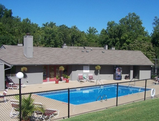 Piscina - Deer Run Apartments