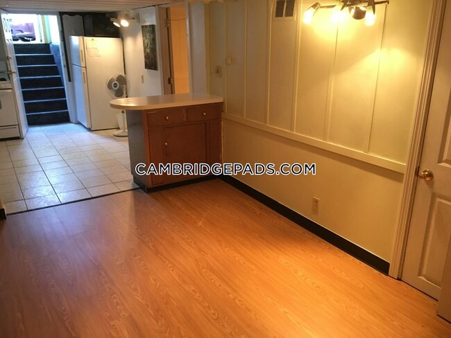 Building Photo - 131 Rindge Ave