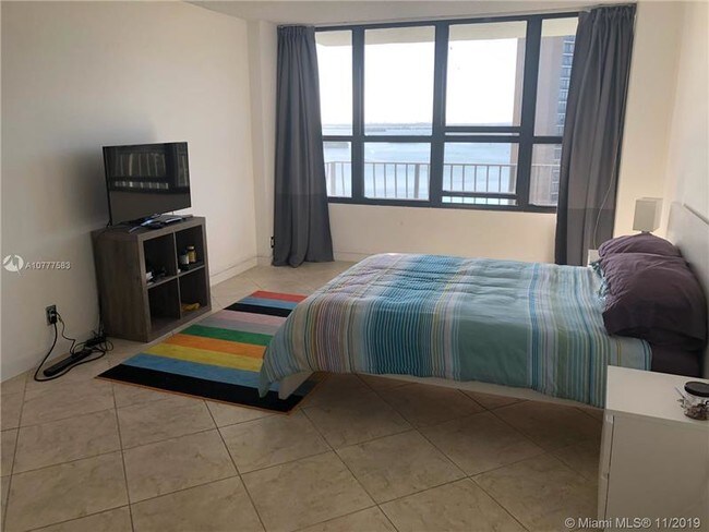 Foto del edificio - 780 NE 69th St