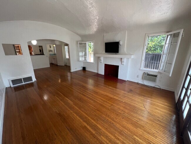 Foto del edificio - 533 N Alta Vista Blvd