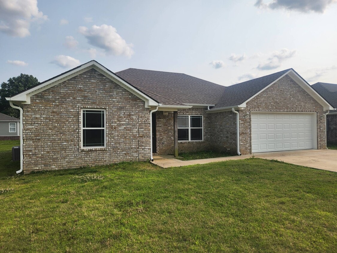 Primary Photo - 210 Stacy Dr