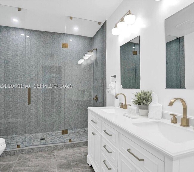 Foto del edificio - 2501 NE 181st St