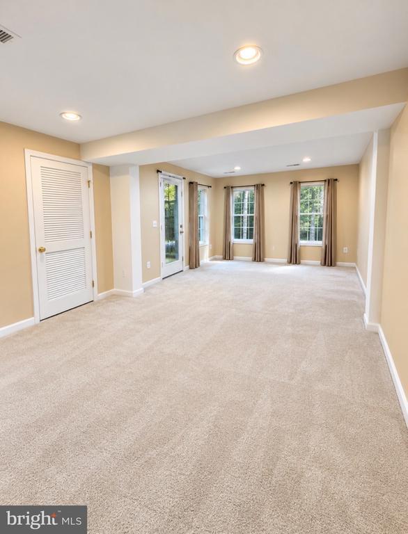 Foto del edificio - 1469 Fawn Hollow Ln