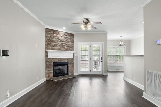 Building Photo - 3714 Meadow Ridge Ln