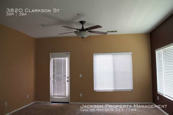 Building Photo - Prime Location, Gated Community
