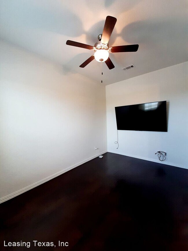 Building Photo - 2 br, 2.5 bath House - 1303 Bird's Fort Trail