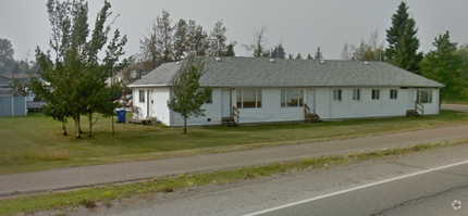 Building Photo - 7903-7995 95 Ave