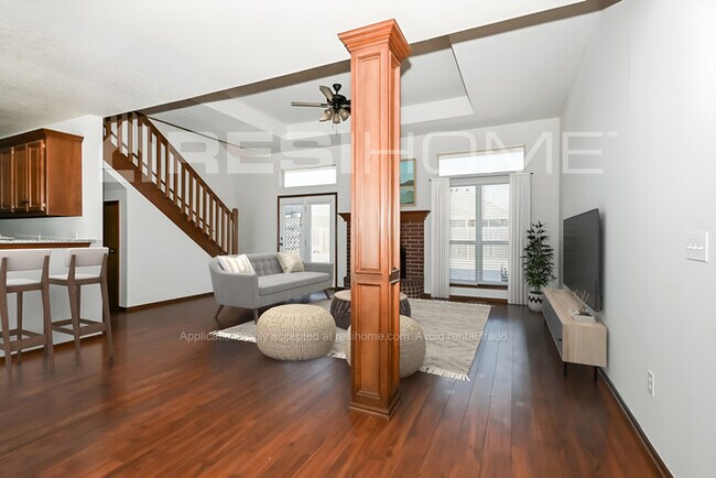 Foto del edificio - 3813 Crail Dr