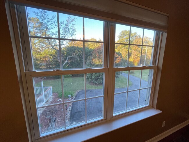 Foto del edificio - 2743 Rutland Rd