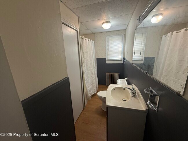 Foto del edificio - 1019 Bunker Hill St