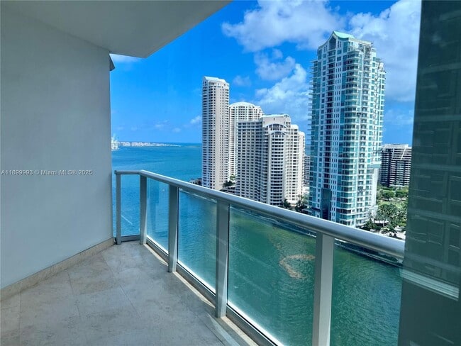Building Photo - 300 S Biscayne Blvd Building Photo - 300 S Biscayne Blvd