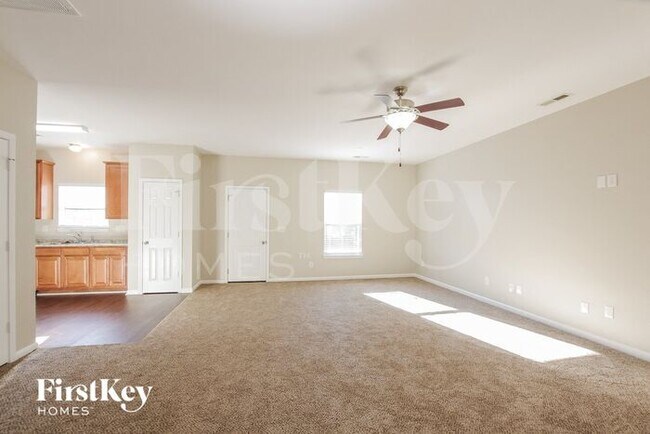 Foto del edificio - 15607 Lakepoint Forest Dr