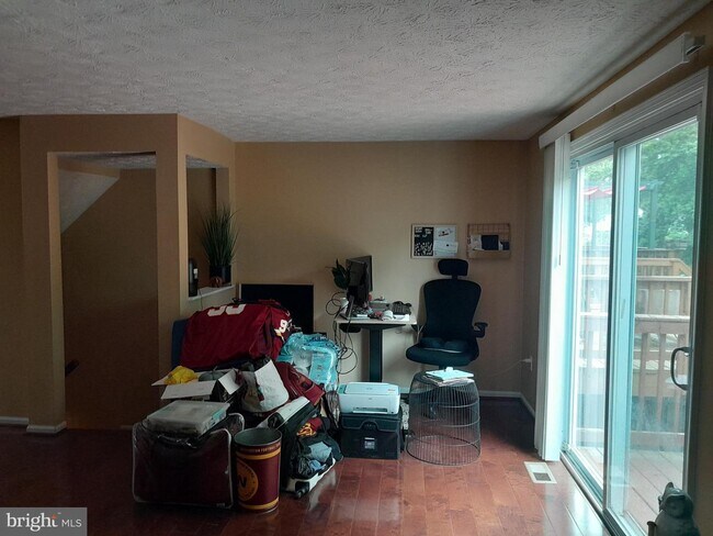 Foto del edificio - 12089 Beltsville Dr