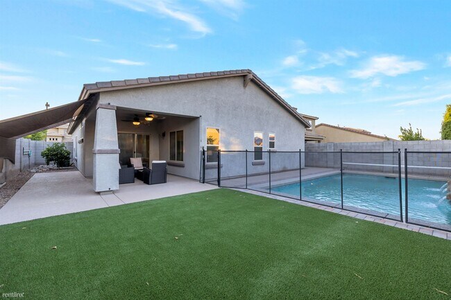 Foto del edificio - 4 br, 2.5 bath House - 18069 West Tasha Drive