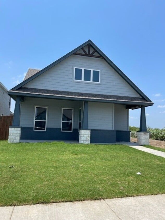 Primary Photo - 3/2/2 GREAT DEAL! GODLEY ISD