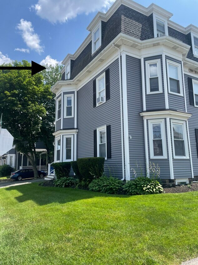 23 Walnut St Unit 6, Waltham, MA 02453 Apartments in Waltham, MA