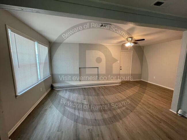 Building Photo - 217 Von Dale Dr