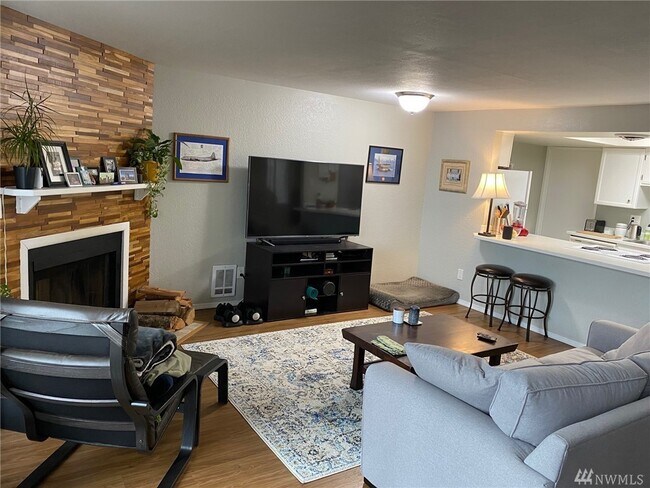 Foto del edificio - 332 SE Donnelly Ln