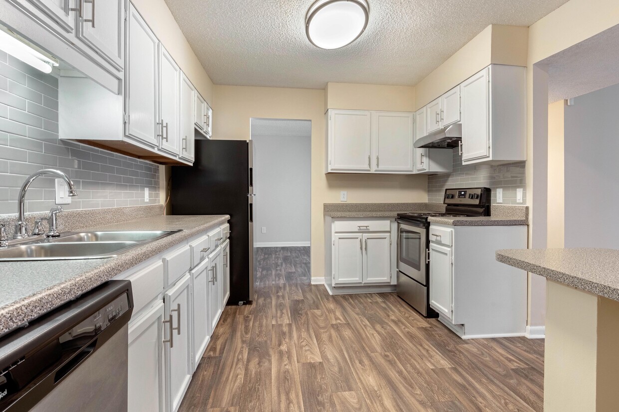 Riverchase Landing Apartments 200 River Haven Cir Hoover, AL