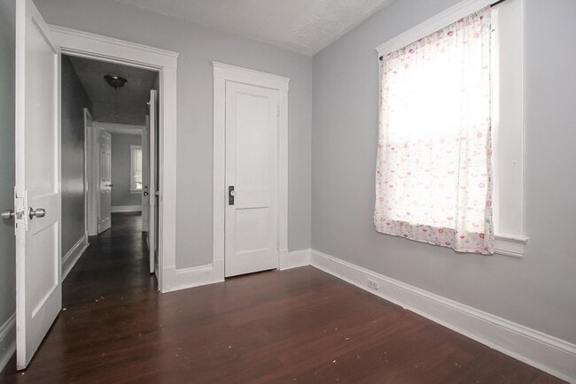 Foto del edificio - 1909 Treadway Ave