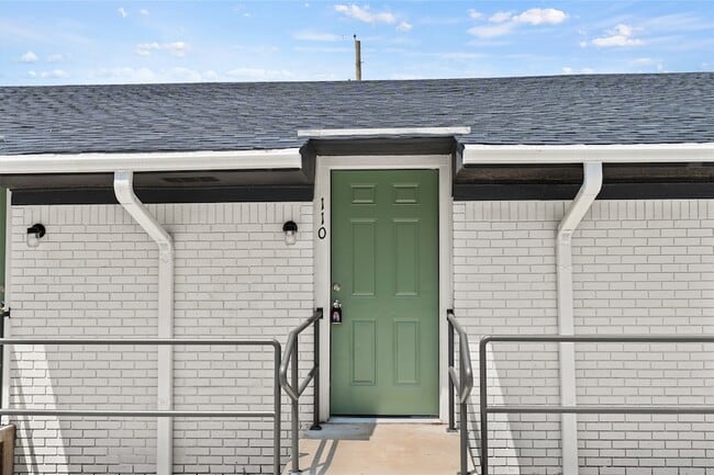 Foto del edificio - 316 W 7th St